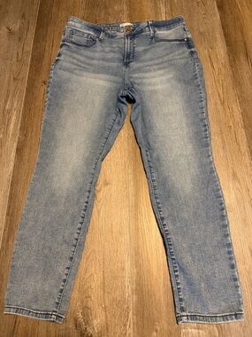 LC Lauren Conrad Light Wash Mid Rise Skinny Jeans